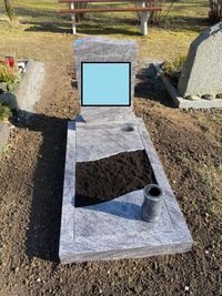 Urnengrab mit Einlegeplatten
